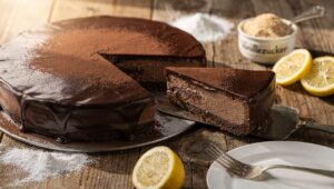 Wir in Bayern | Rezept: Schoko-Frischkäse-Kuchen | BR.de